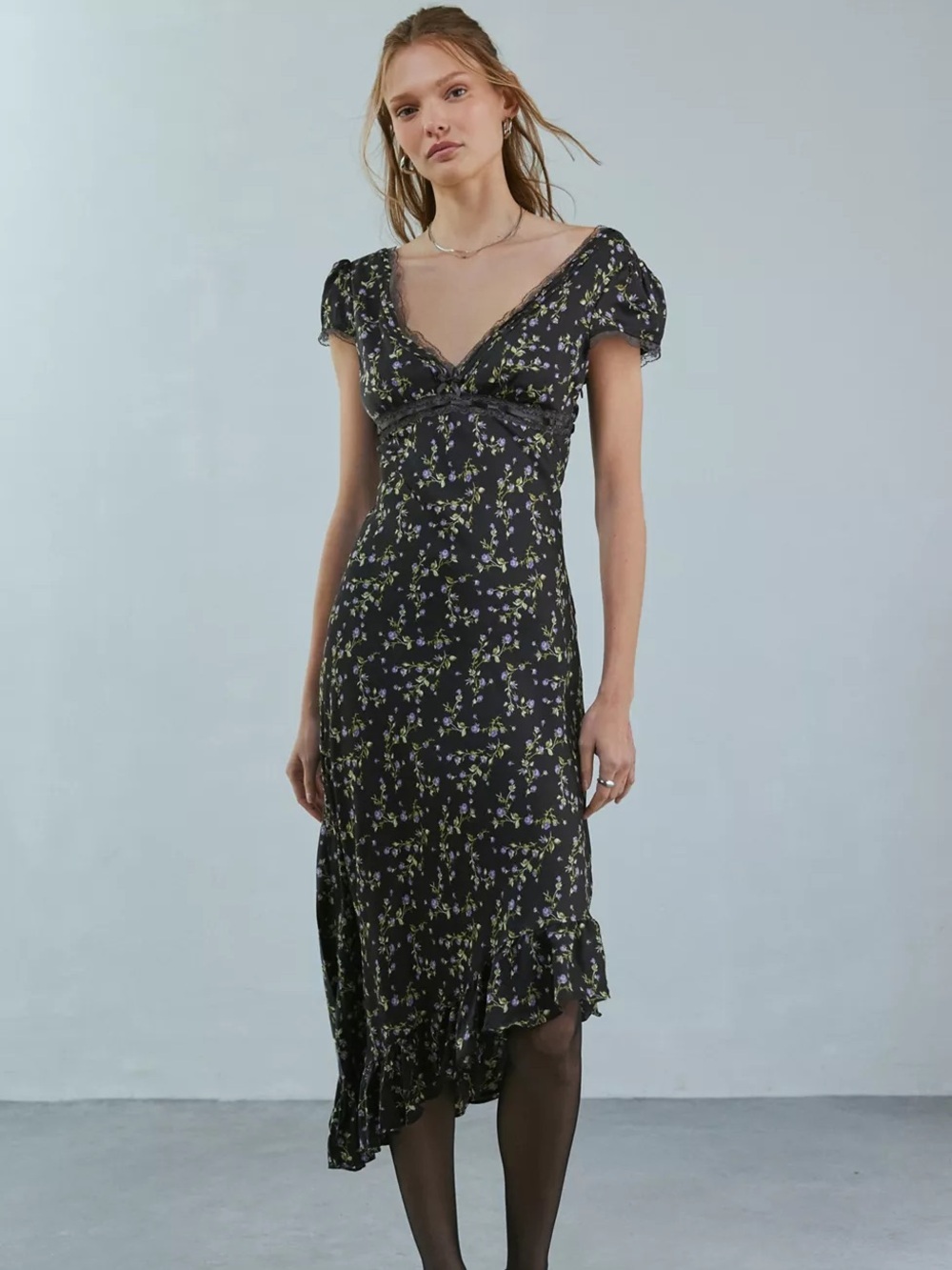 Kimchi Blue Cora Lace Printed Asymmetrical Midi Dress Medium Soft Feminine NWT